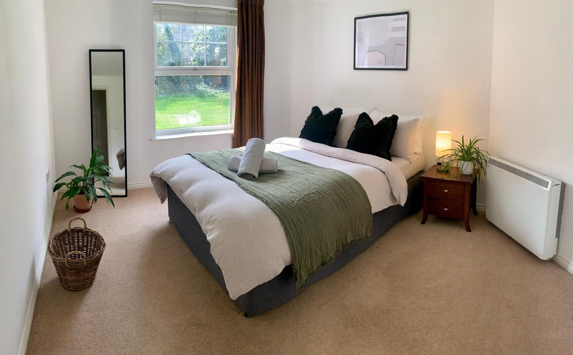 Peaceful Garden View Apt. Close To Central Londra Esterno foto
